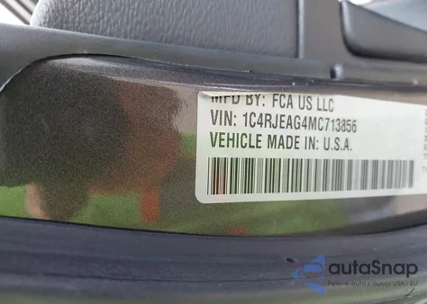 2021 Jeep Grand Cherokee Laredo E 4X2 из США, поврежденный, VIN 1C4RJEAG4MC713856